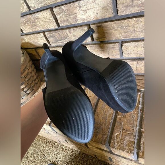 Black open toed apt 9 pumps - Picture 6 of 7